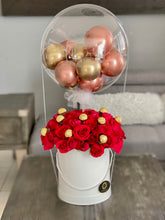 Load image into Gallery viewer, Sweet Hot Balloon &amp; Red Roses
