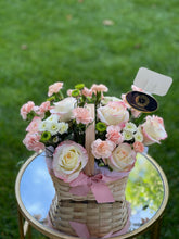 Load image into Gallery viewer, Cute Bloom Basquet

